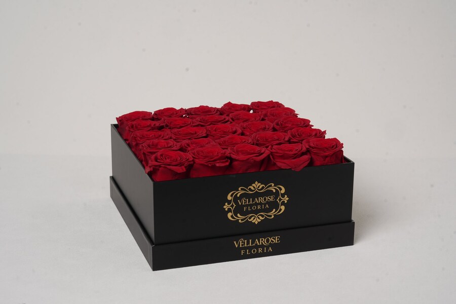 Vellarose Noir Royale